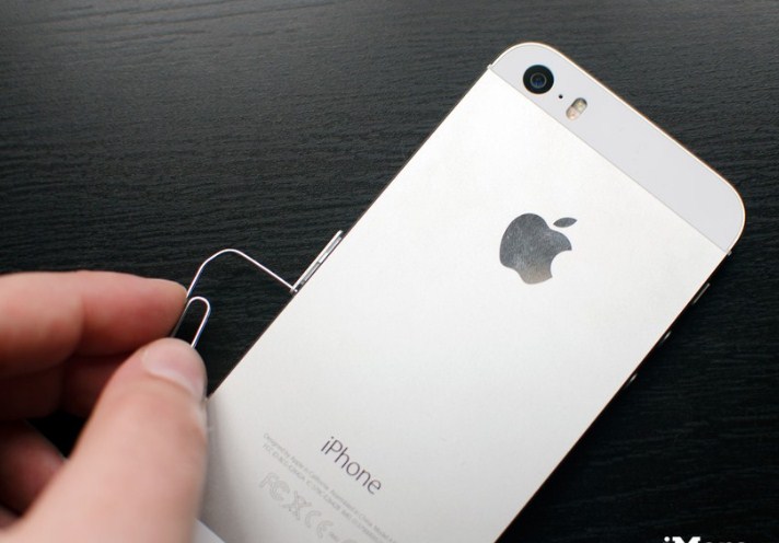 How to remove the Sim Card from an iPhone.